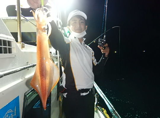 渡船よしだ屋／８月１１日（木）　夜イカメタル船の釣果①
