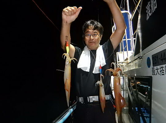渡船よしだ屋／８月１３日（土）　夜イカメタル船の釣果①