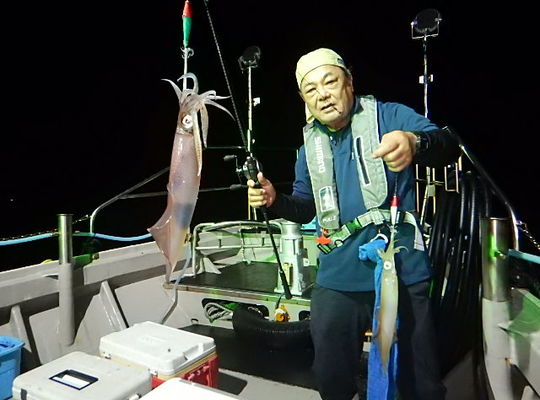 渡船よしだ屋／８月２４日（水）　夜イカメタル船の釣果①