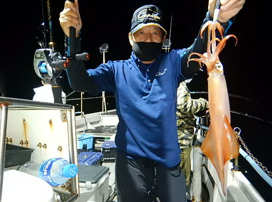 渡船よしだ屋／９月８日（木）　夜イカメタル船の釣果①