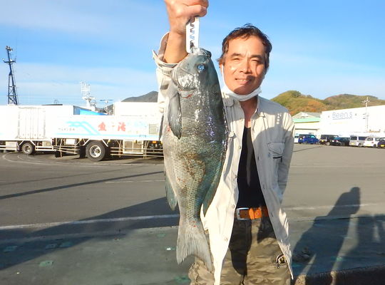 渡船よしだ屋／’２３年１２月９日（土）／磯釣りの釣果①