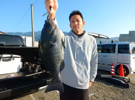 渡船よしだ屋／’２３年１２月２７日（水）　磯釣りの釣果①