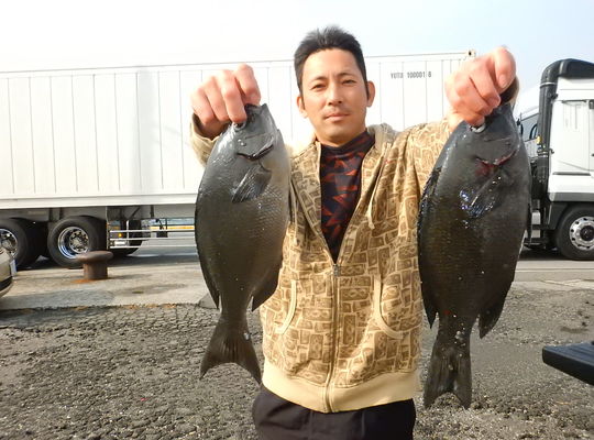 渡船よしだ屋／’２３年１２月３１日（日）　磯釣りの釣果①