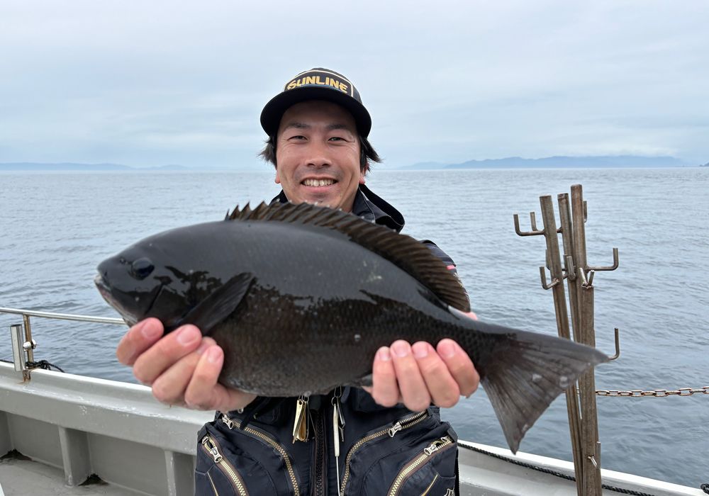ダイコーフィールドイン磯船かかり20号3.9m&8号4.2mまとめて2本 25年4月20日（日） 磯釣りの釣果 | 愛媛を拠点に渡船にまつわる