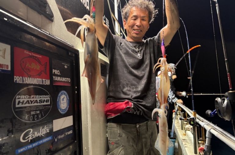 渡船よしだ屋／’２５年８月７日（木）　夜イカ釣り船の釣果①