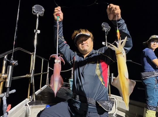 渡船よしだ屋／’２５年８月１６日（土）　夜イカ釣り船の釣果①