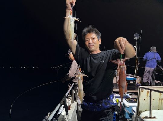 渡船よしだ屋／’２５年８月１７日（日）　夜イカ釣り船の釣果①