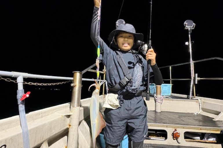 渡船よしだ屋／’２５年８月１９日（火）　夜イカ釣り船の釣果①