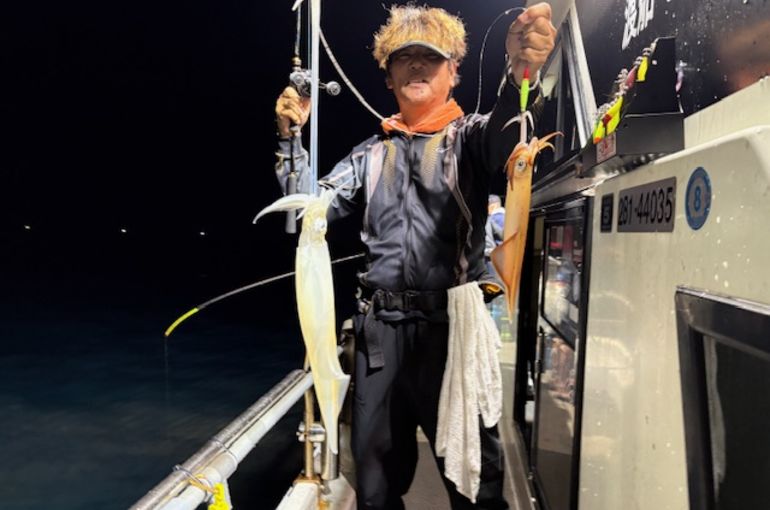 25年8月23日（土） 夜イカ釣り船の釣果