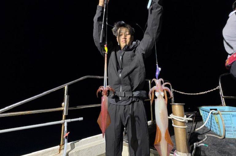 渡船よしだ屋／’２５年９月１２日（金）　夜イカ釣り船の釣果①