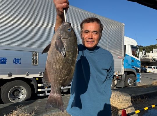 渡船よしだ屋／’２５年１１月２２日（土）　磯釣りの釣果①