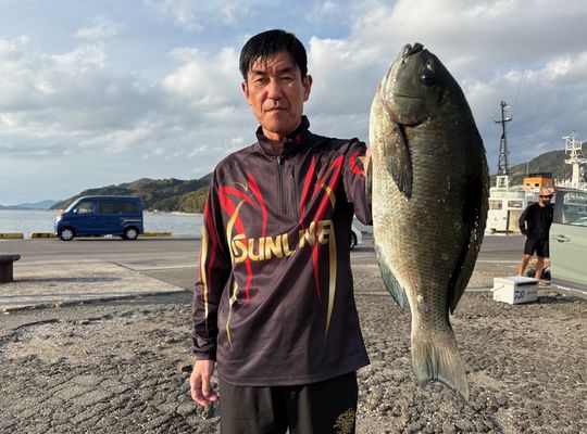 渡船よしだ屋／’２５年１２月１日（月）　磯釣りの釣果①
