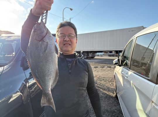 渡船よしだ屋／’２５年１２月６日（土）　磯釣りの釣果①