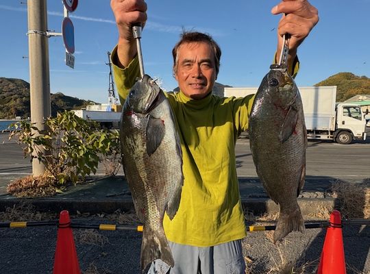 渡船よしだ屋／’２５年１２月１０日（水）　磯釣りの釣果①