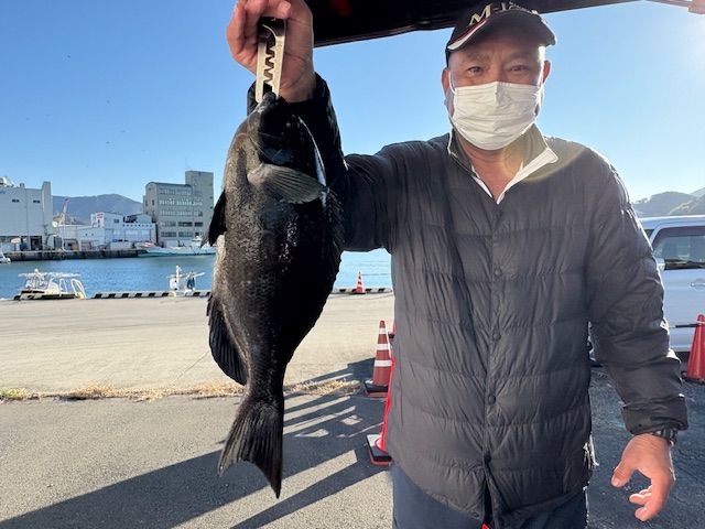 26年1月9日（金） 磯釣りの釣果 | 愛媛を拠点に渡船にまつわる事業