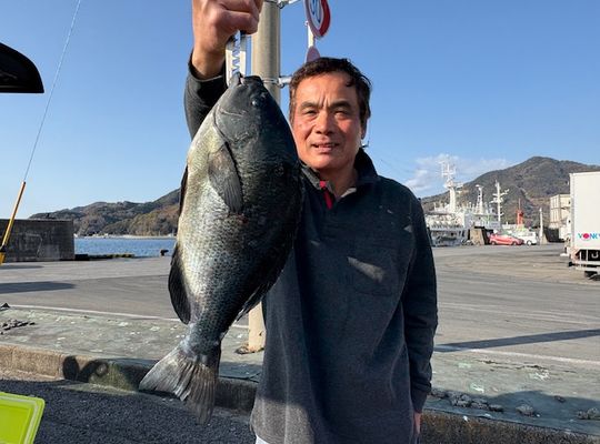 渡船よしだ屋／’２６年２月５日（木）　磯釣りの釣果①