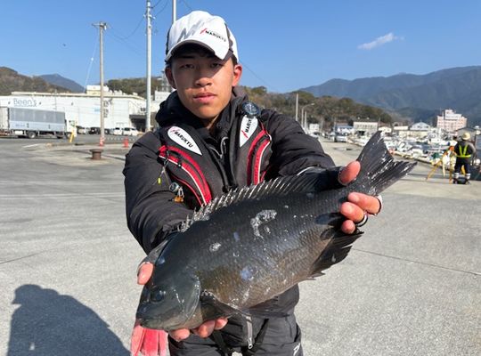 渡船よしだ屋／’２６年２月１２日（木）　磯釣りの釣果①