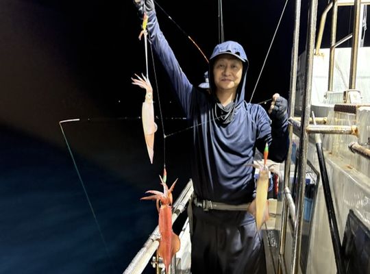 渡船よしだ屋／’２６年８月３日（月）　夜イカ釣りの釣果①