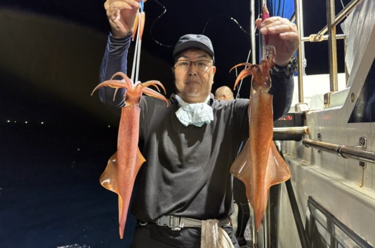 渡船よしだ屋／’２６年８月３０日（日）　夜イカ釣りの釣果①