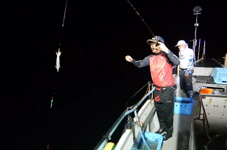 渡船 よしだ屋／７月１５日（木）夜イカメタル船の釣果①